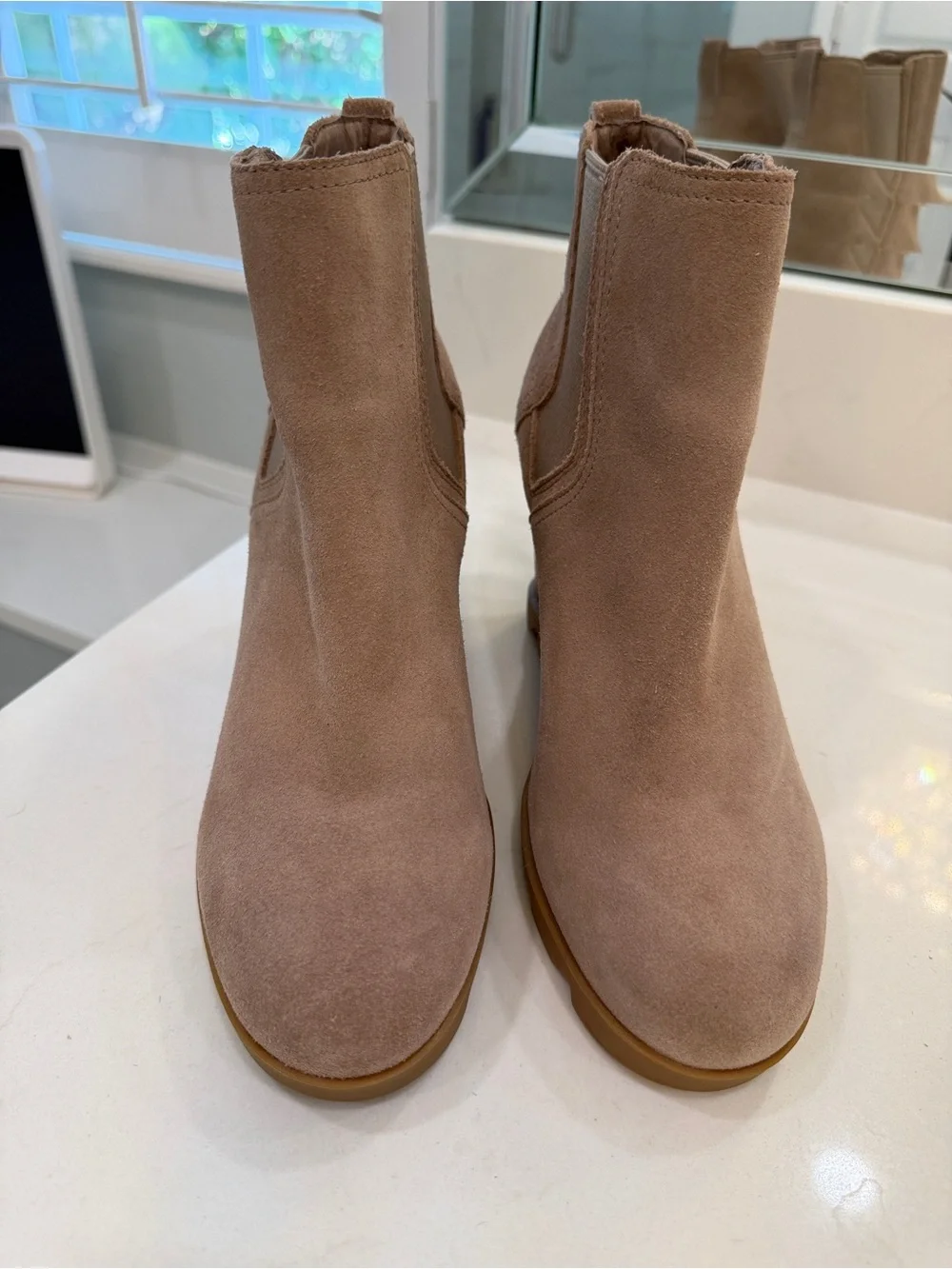 Sorel Joan Uptown Wedge Ankle Boots Size 8 1/2 Tan